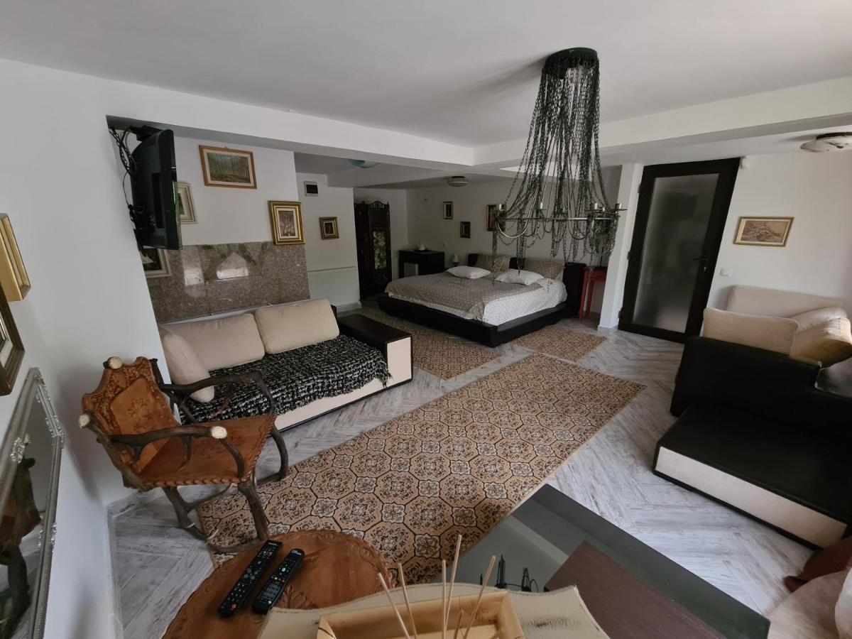 Casa Poveste Pensiunea-Muzeu Câmpulung Moldovenesc Exterior foto